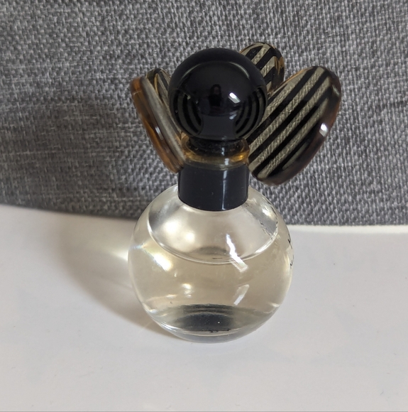 Marc Jacobs Honey Mini Collectible Bee Topper Mini Fragrance Perfume 4ml - Picture 2 of 4